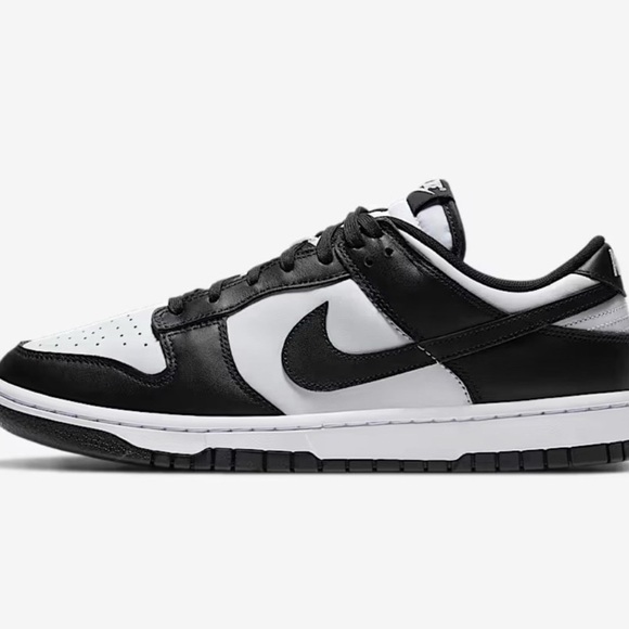Nike Wonen’s Black and White Sneakers panda low dunks - Picture 5 of 6